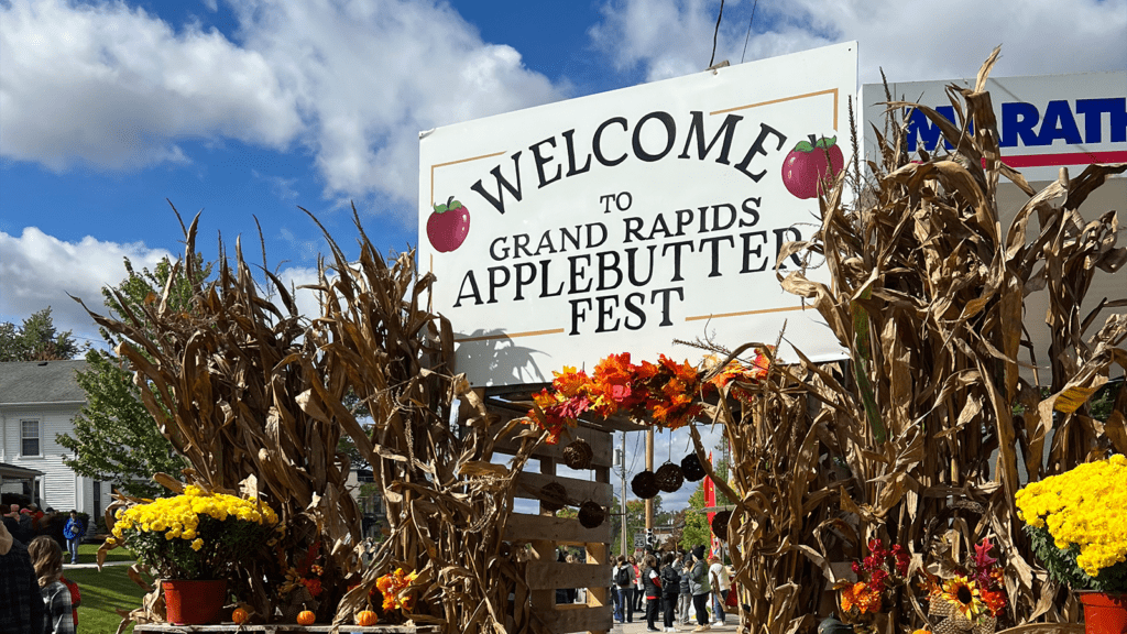 apple butter festival sign in Grand Rapids, Ohio at the apple butter festival
