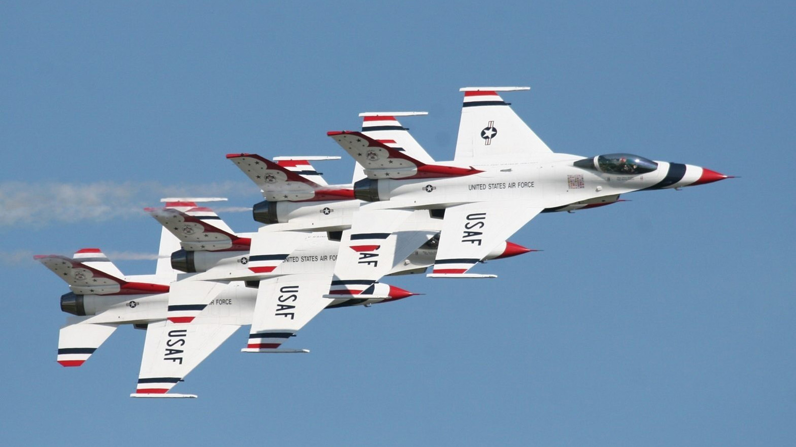 United States Air Force Thunderbirds flying
