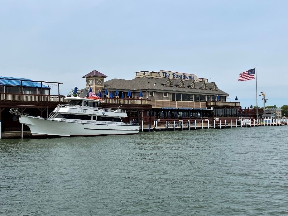 glass city pearl docked at put in bay